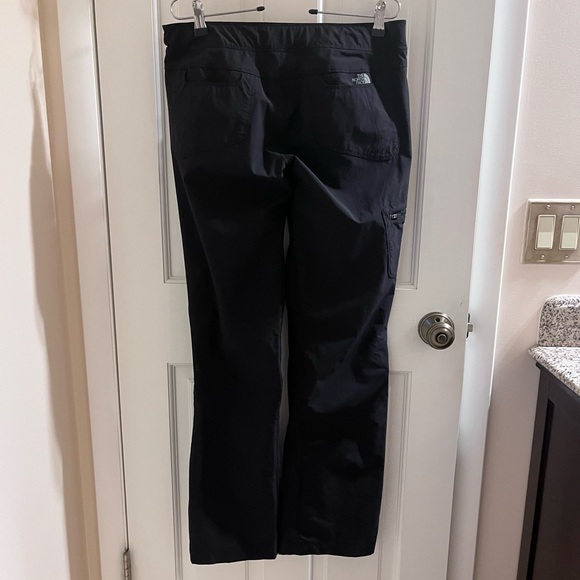 Women’s North Face Pants - Picture 2 of 8
